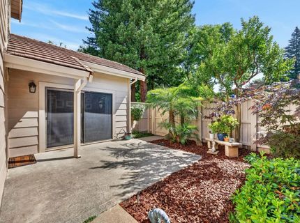 8165 Rose Vine Ln, Fair Oaks, CA 95628 Photo