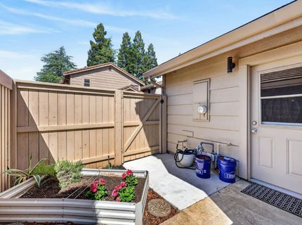 8165 Rose Vine Ln, Fair Oaks, CA 95628 Photo