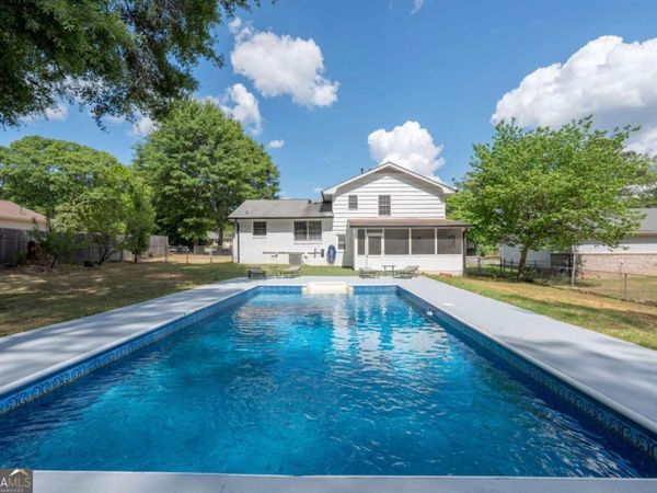 875 White Oak Court, Lawrenceville, GA 30046