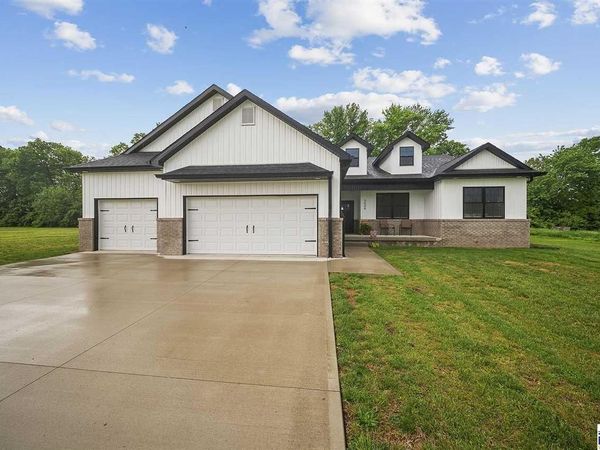 3404 S Haven Drive, Terre Haute, IN 47802