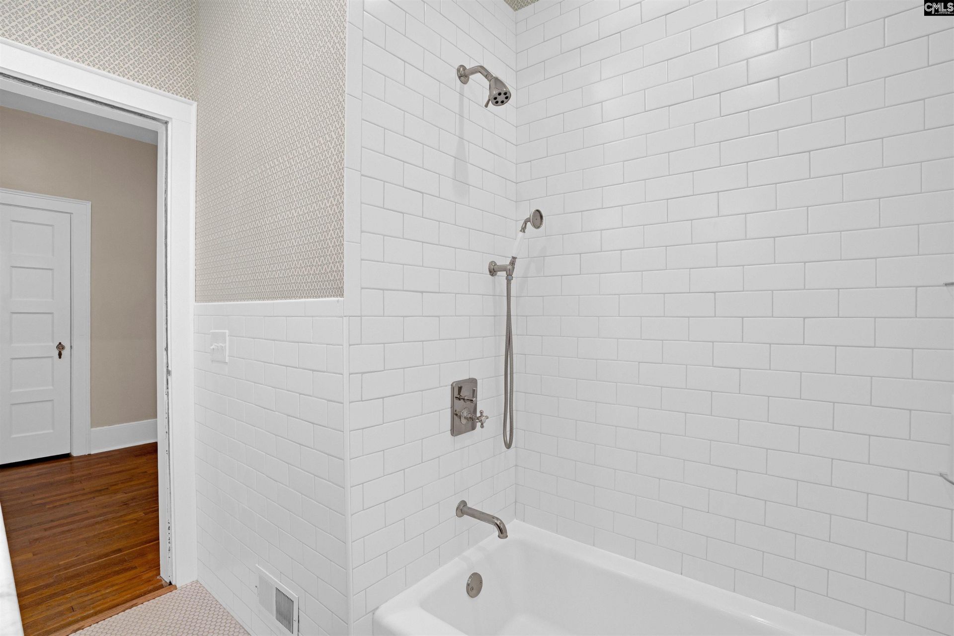 3321 Devereaux Road  Photo 33