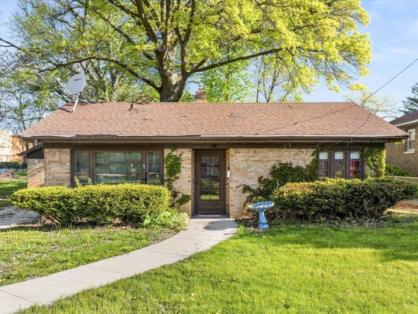 210 E 1st Street , Streator, IL 61364