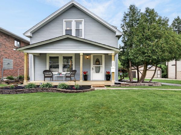 29 N Ahrens Avenue , Lombard, IL 60148