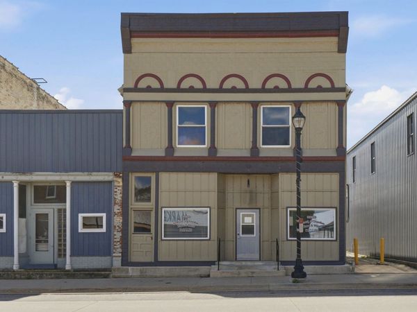 247 Center Street, Elgin, IA 52141