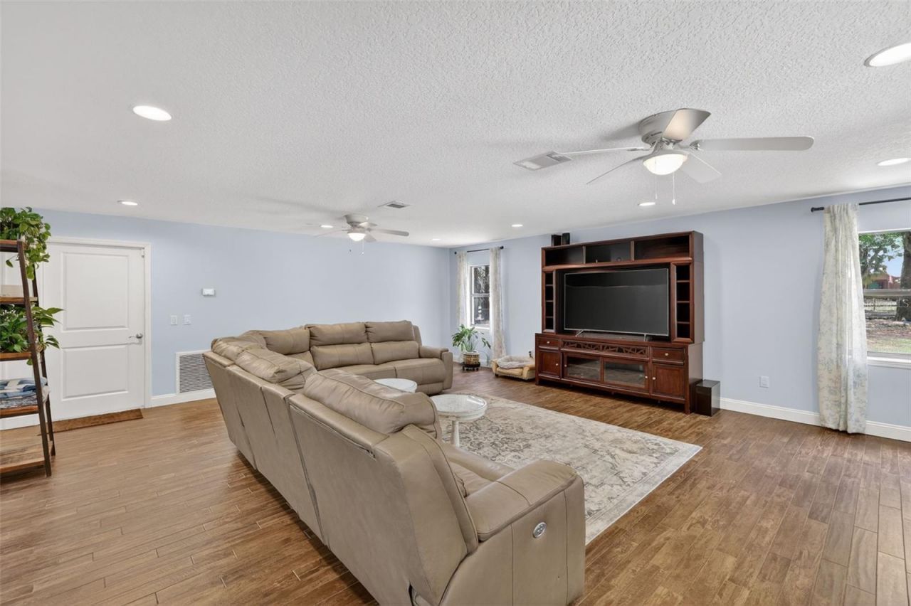 11241 Em En El Grove Road , Leesburg, FL 34788 Photo