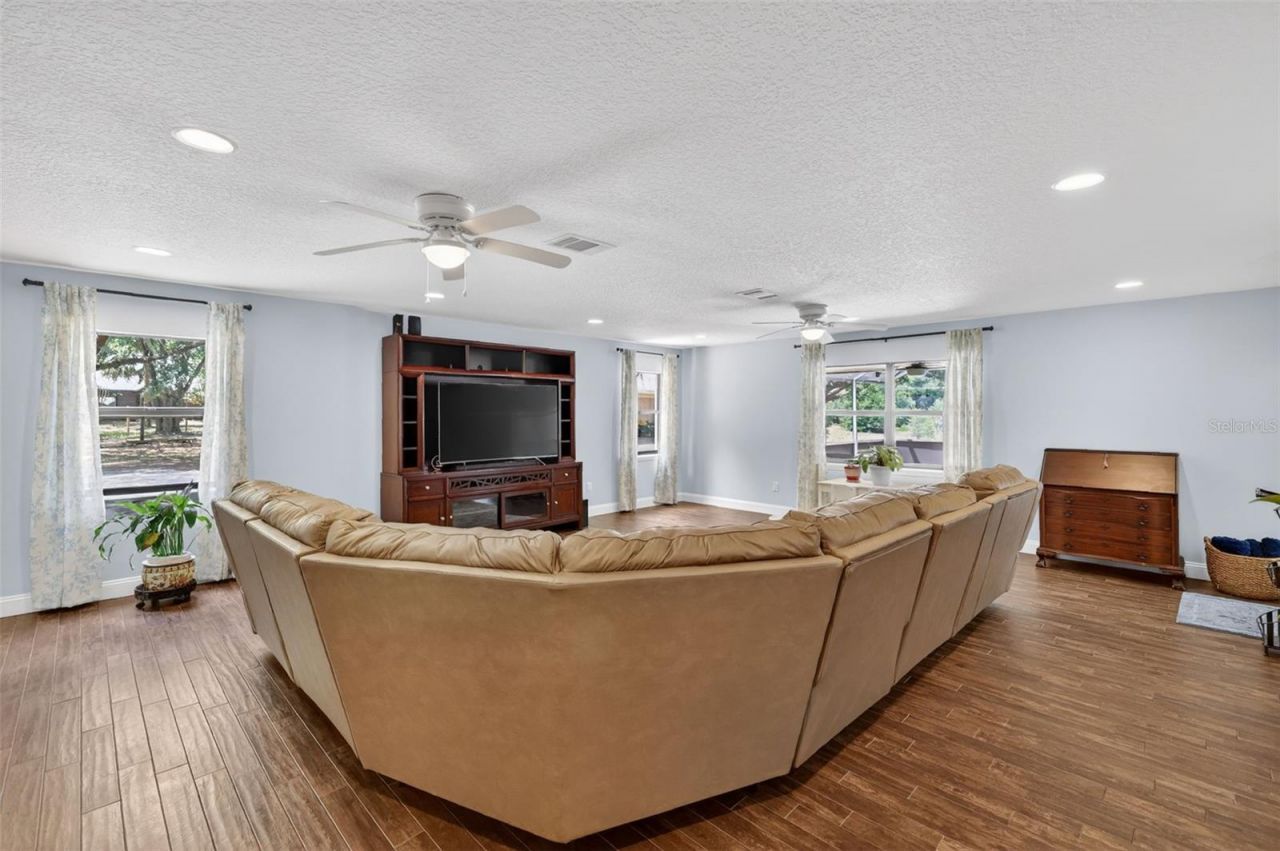 11241 Em En El Grove Road , Leesburg, FL 34788 Photo