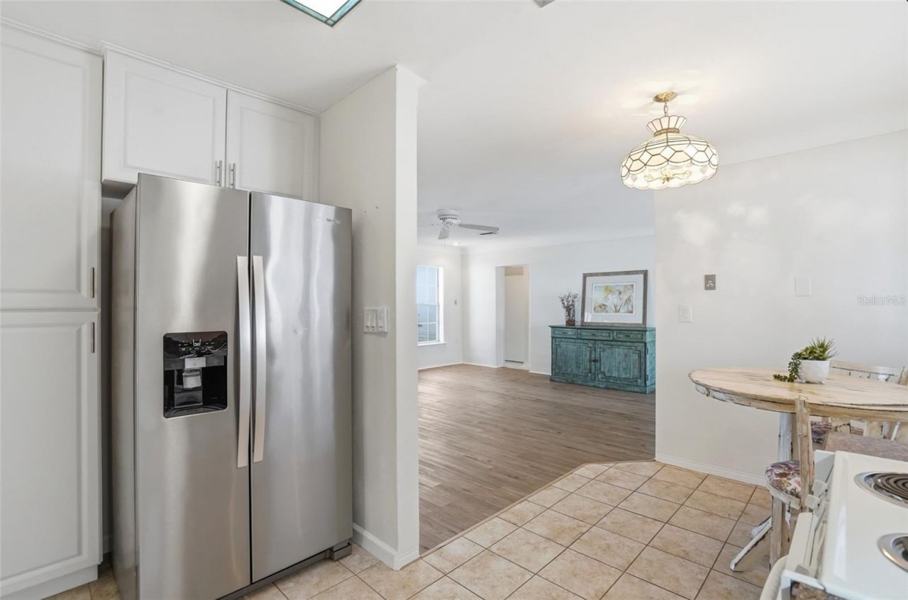 5941 49th Avenue N, Kenneth City, FL 33709 Photo