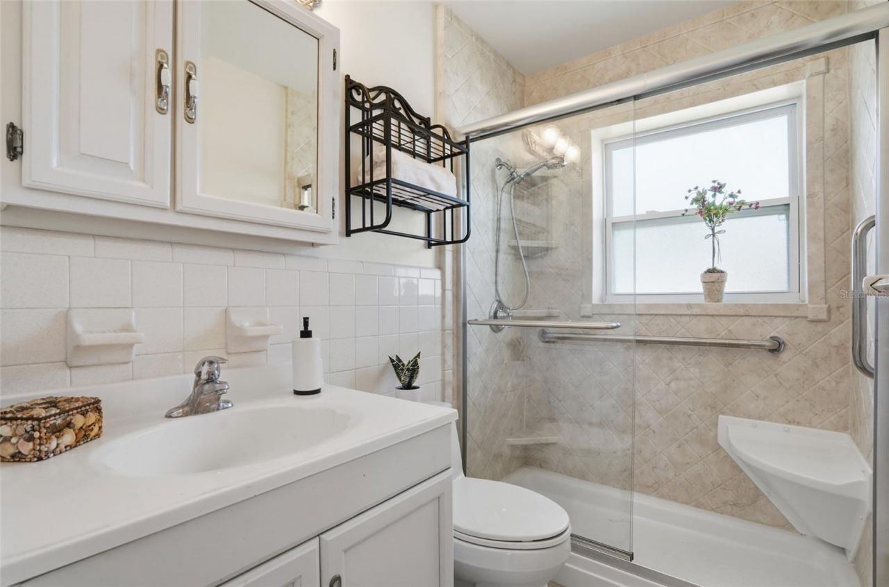 5941 49th Avenue N, Kenneth City, FL 33709 Photo