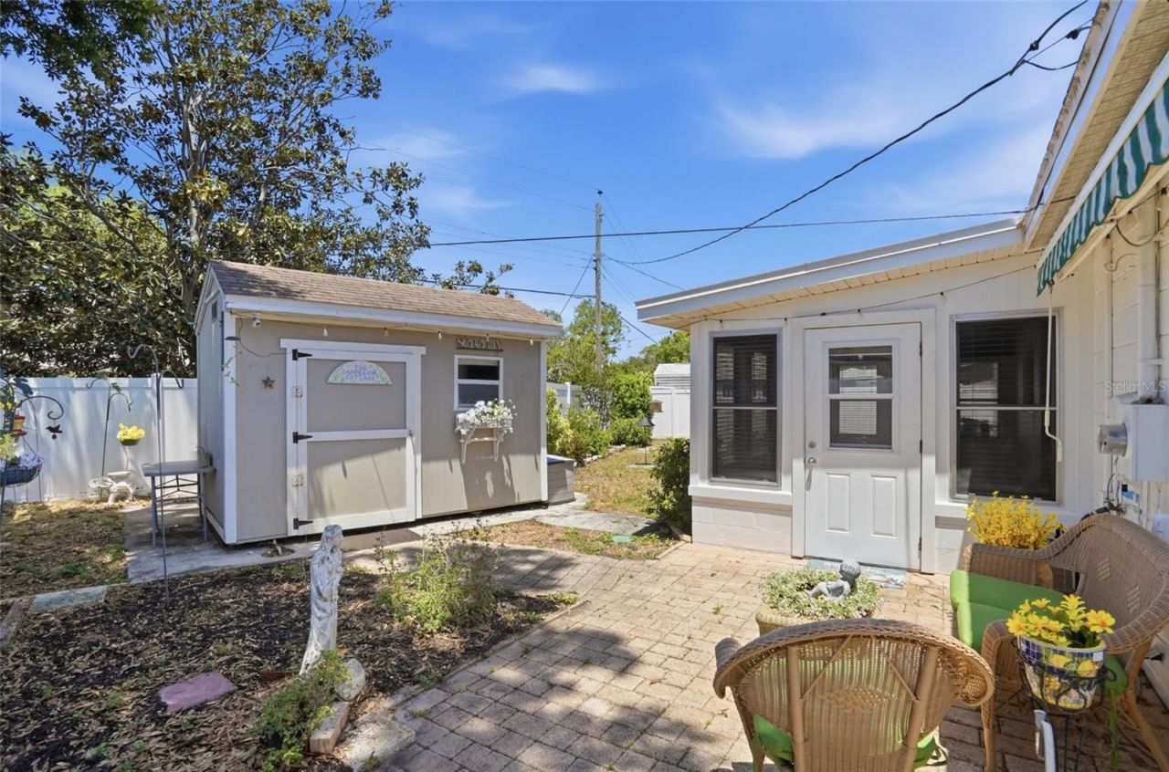 5941 49th Avenue N, Kenneth City, FL 33709 Photo