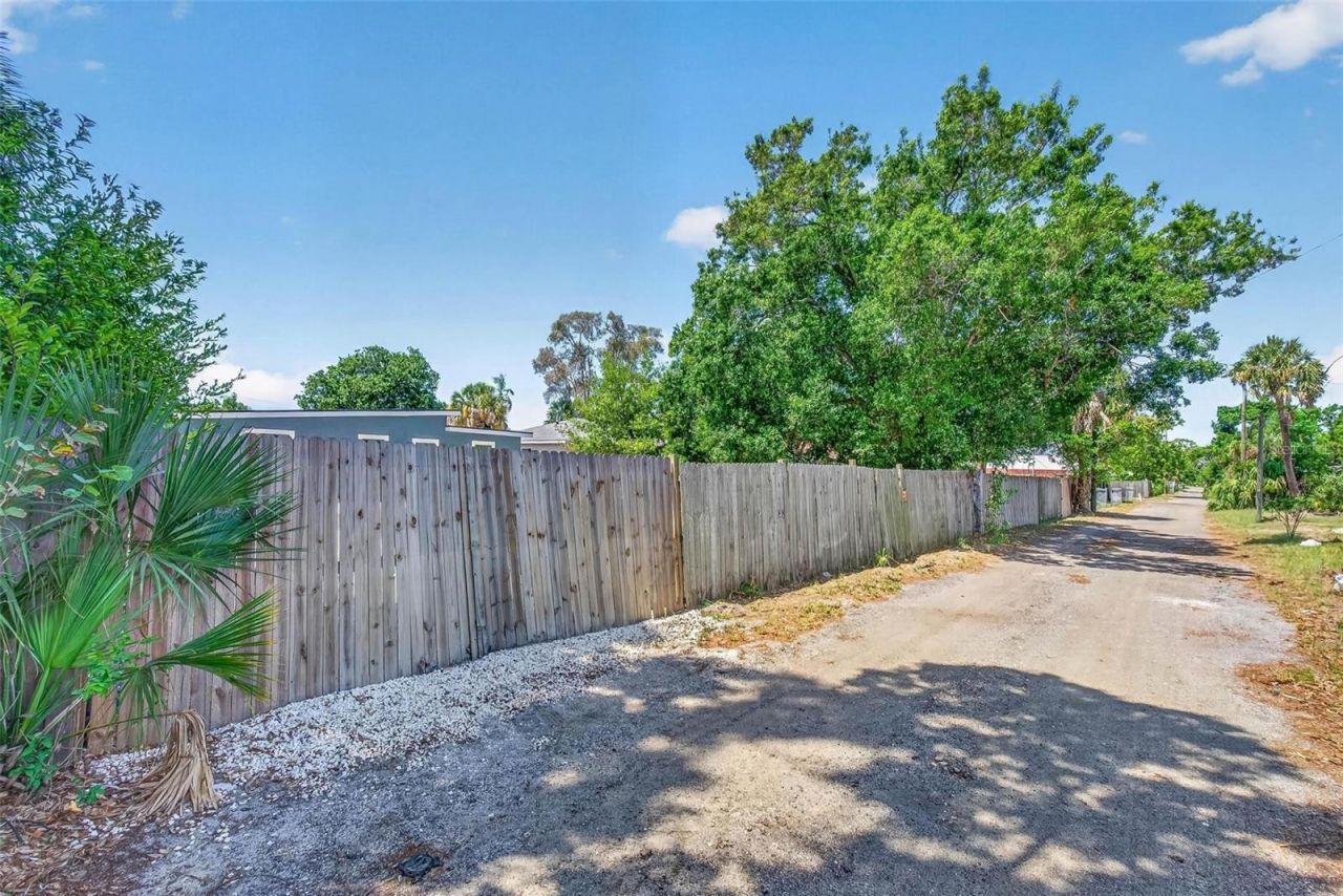 4029 3rd Avenue S, Saint Petersburg, FL 33711 Photo