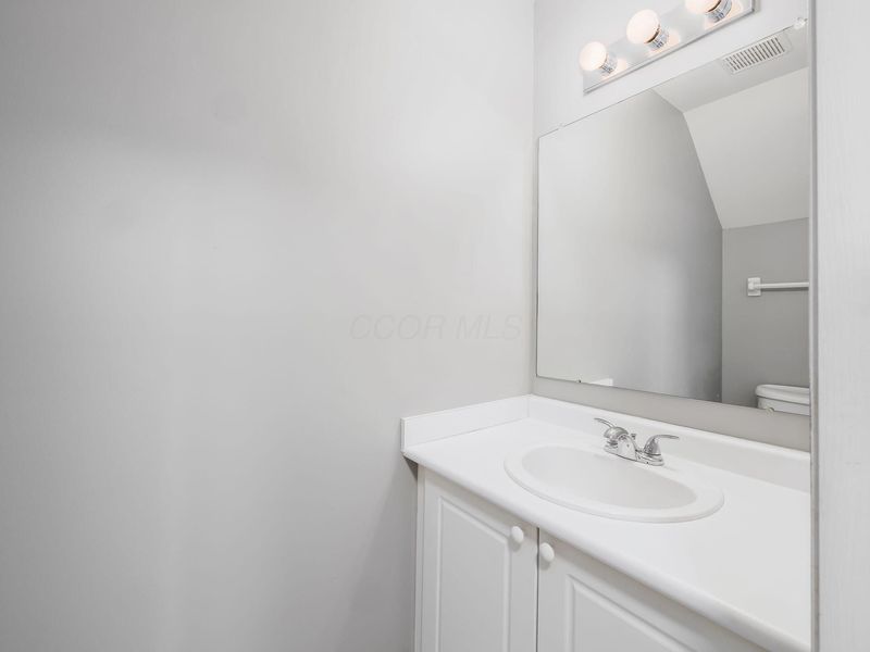 1929 Kyger Drive , Unit 56B, Columbus, OH 43228 Photo 17