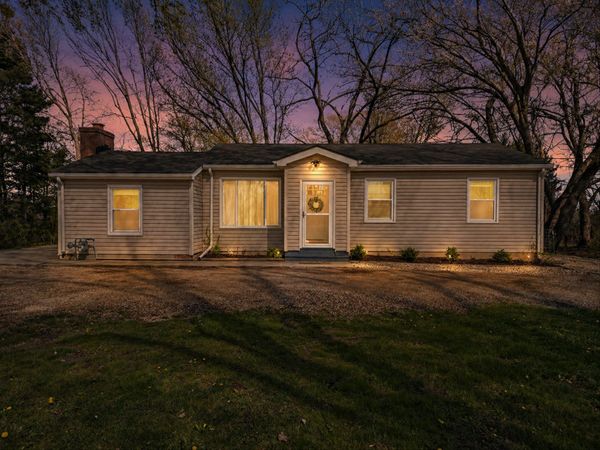 10227 8th Ave, Pleasant Prairie, WI 53158