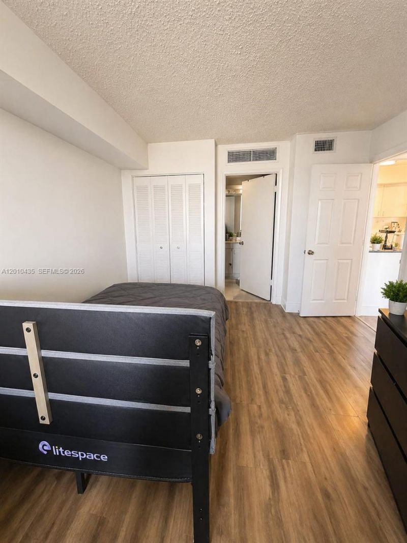 3300 NE 191st St , Unit 1803, Aventura, FL 33180 Photo