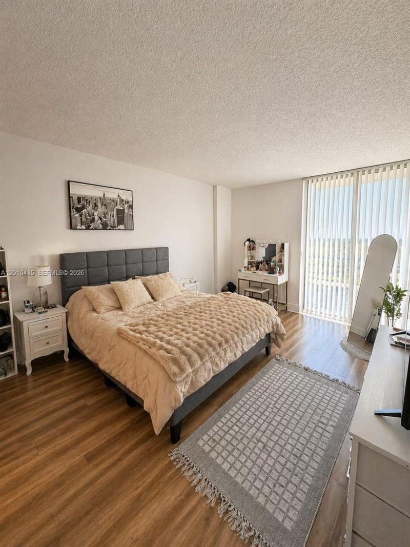 3300 NE 191st St , Unit 1803, Aventura, FL 33180 Photo