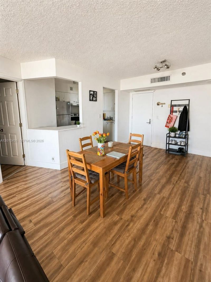 3300 NE 191st St , Unit 1803, Aventura, FL 33180 Photo