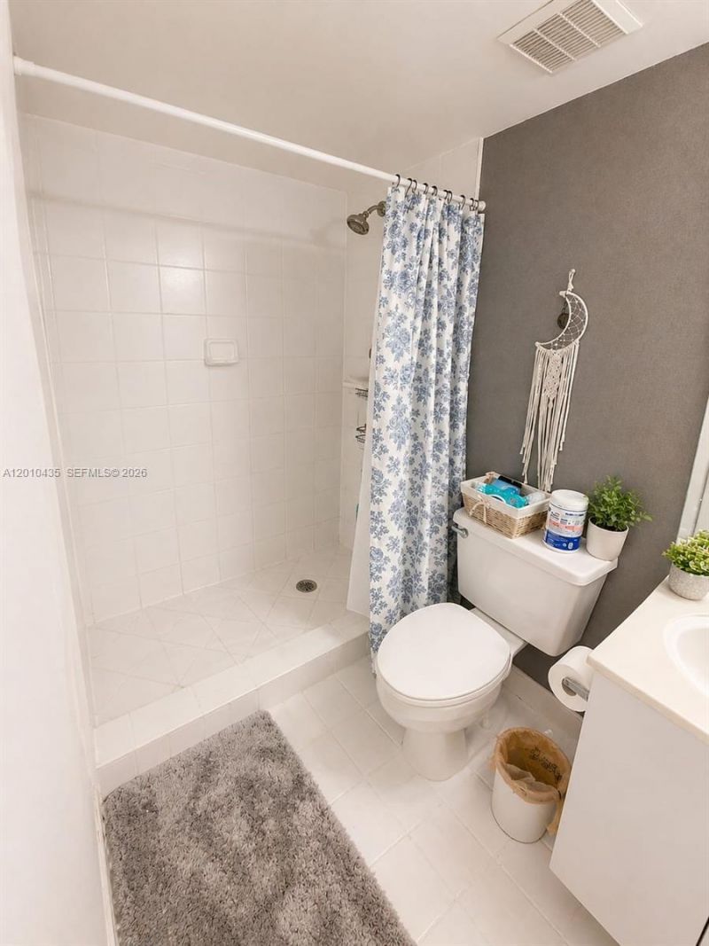 3300 NE 191st St , Unit 1803, Aventura, FL 33180 Photo