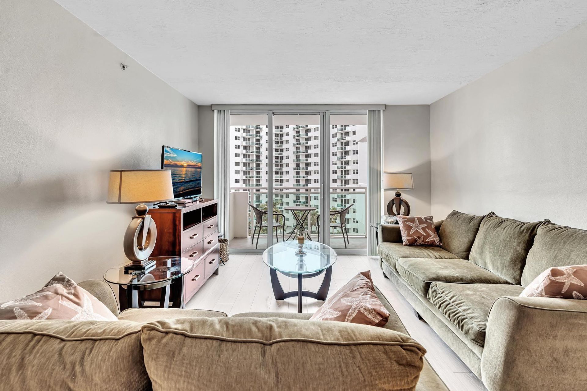 3000 S Ocean Drive, Unit 714, Hollywood, FL 33019 Photo