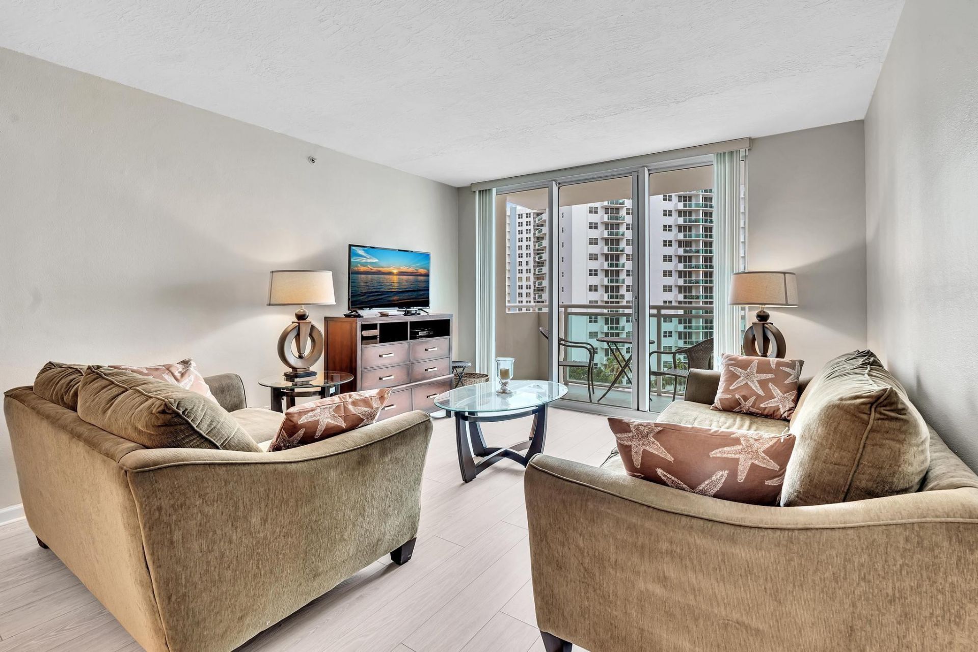 3000 S Ocean Drive, Unit 714, Hollywood, FL 33019 Photo