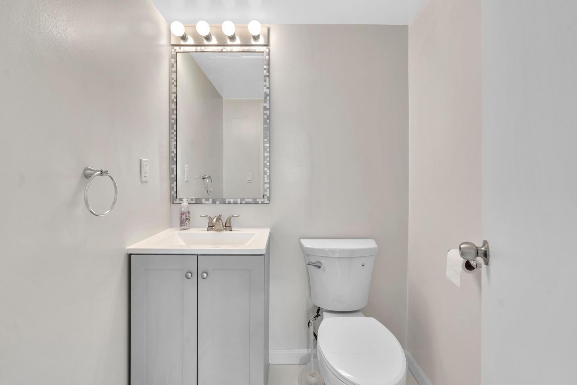 3000 S Ocean Drive, Unit 714, Hollywood, FL 33019 Photo