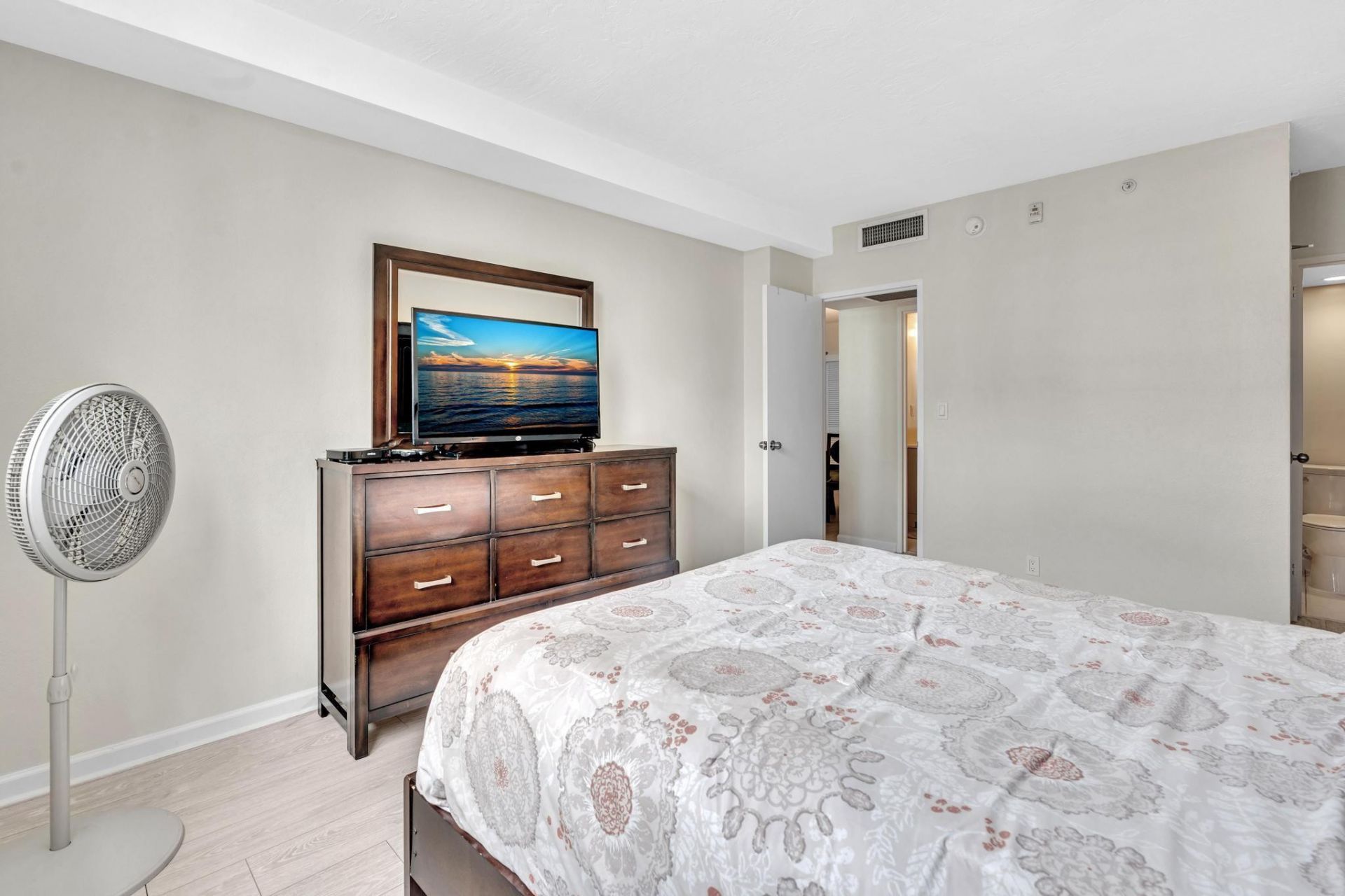 3000 S Ocean Drive, Unit 714, Hollywood, FL 33019 Photo