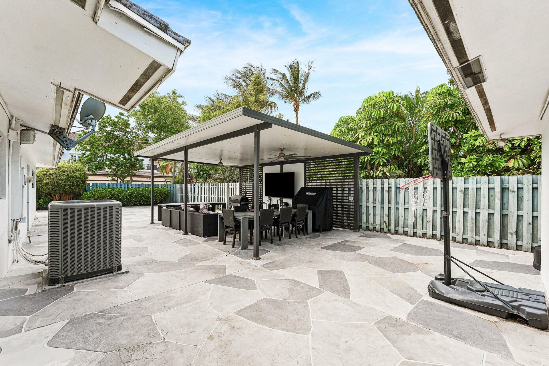 201 NE 26th Avenue, Pompano Beach, FL 33062 Photo