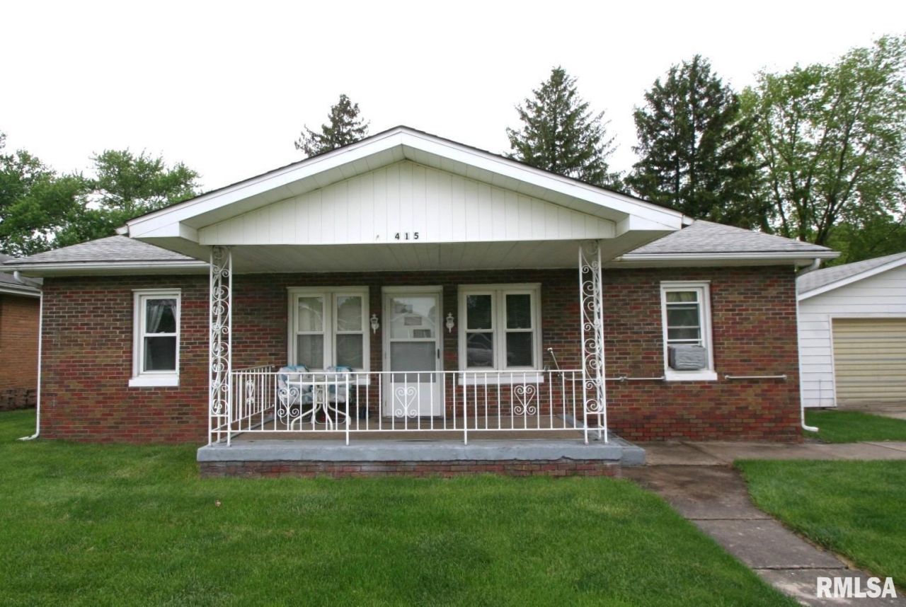 415 S Minier Avenue, Minier, IL 61759 Main Photo