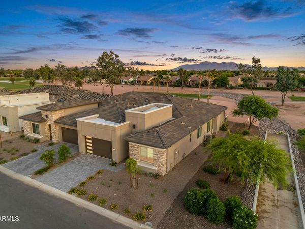 16549 W ROANOKE Avenue, Goodyear, AZ 85395