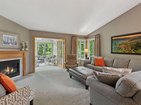 1867 Merlot Curve, Eagan, MN 55122