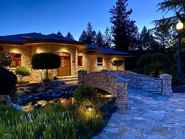727 Earhart Road, Rogue River, OR 97537