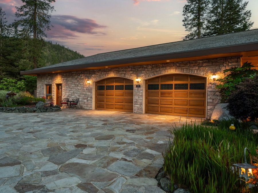 Property Image 100