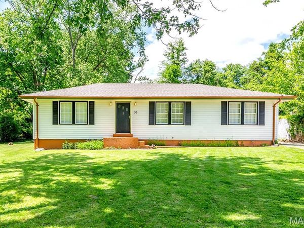 50 Oakwood Lane, St Louis, MO 63129