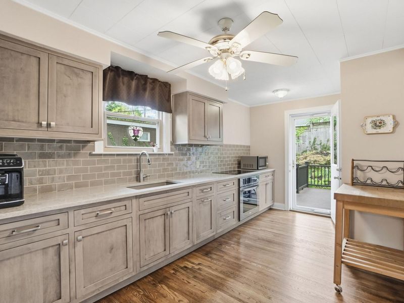 87 W Vernon Lane, Fort Thomas, KY 41075 Photo 4