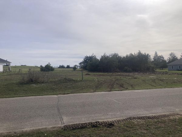 636 S Classic Drive, Gaylord, MI 49735