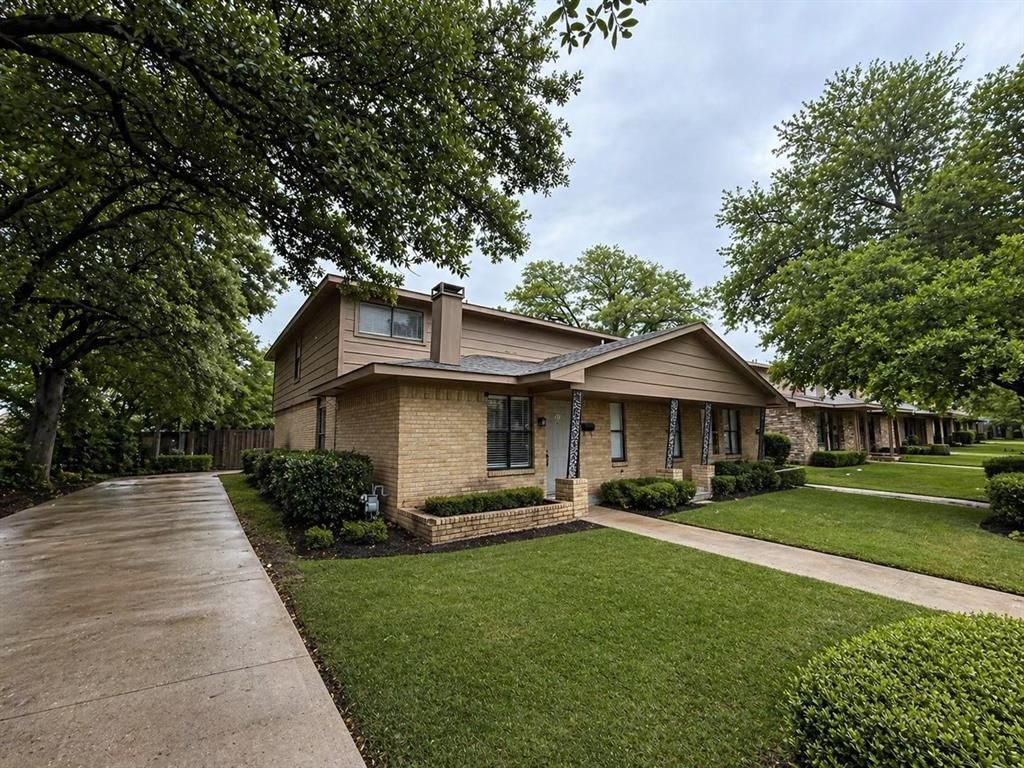 921 W Rochelle Road, Irving, TX 75062 Main Photo