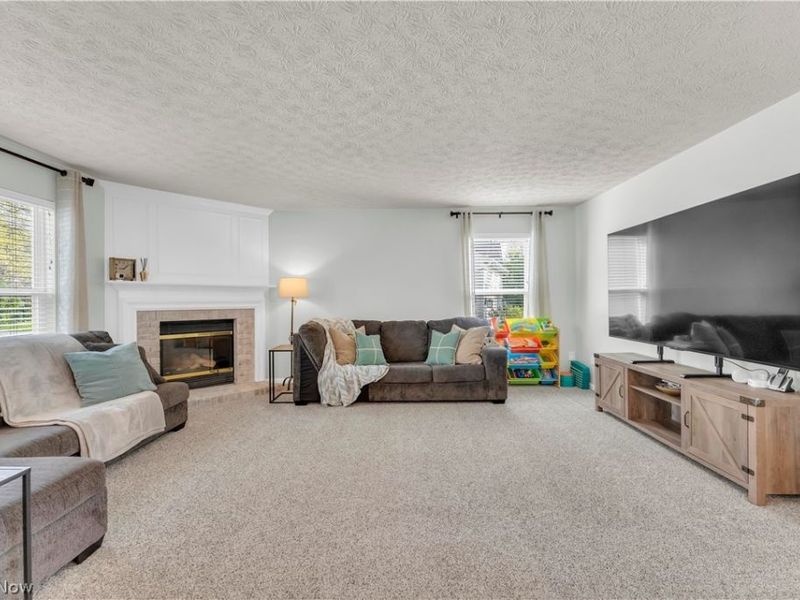9026 Huxley Lane, Olmsted Township, OH 44138 Photo 11