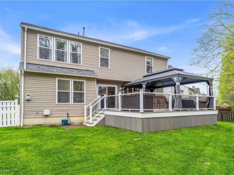9026 Huxley Lane, Olmsted Township, OH 44138 Photo 30