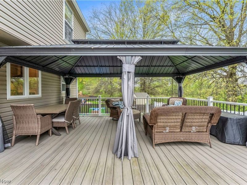 9026 Huxley Lane, Olmsted Township, OH 44138 Photo 32