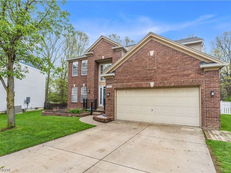 9026 Huxley Lane, Olmsted Township, OH 44138 Photo 36