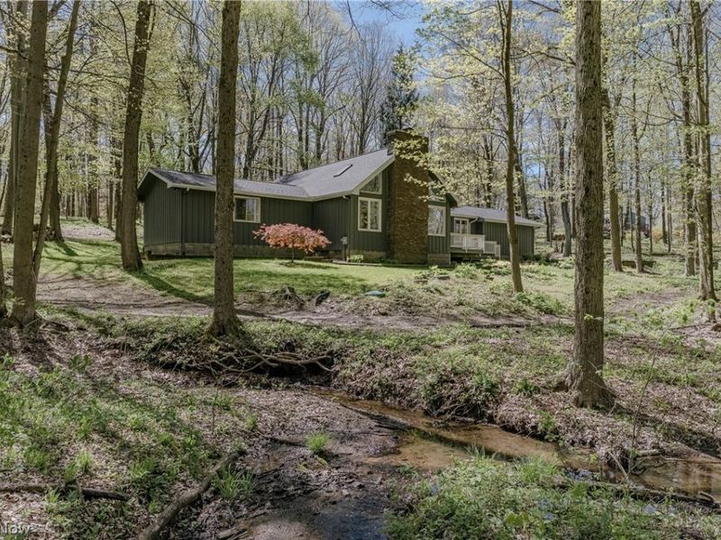 17091 Wing Road, Chagrin Falls, OH 44023 Photo 3