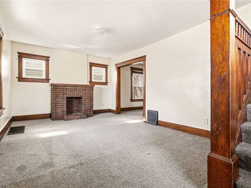 488 Alexander Street, Akron, OH 44306 Photo 2