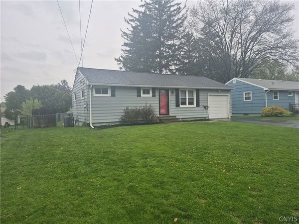 210 Pleasantview Drive , Liverpool, NY 13088