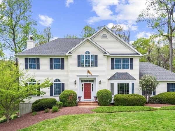 36 Jockey Hollow Rd, Bethlehem, NJ 08802