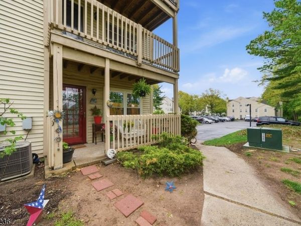 3 Juniper Ct, Clifton, NJ 07014