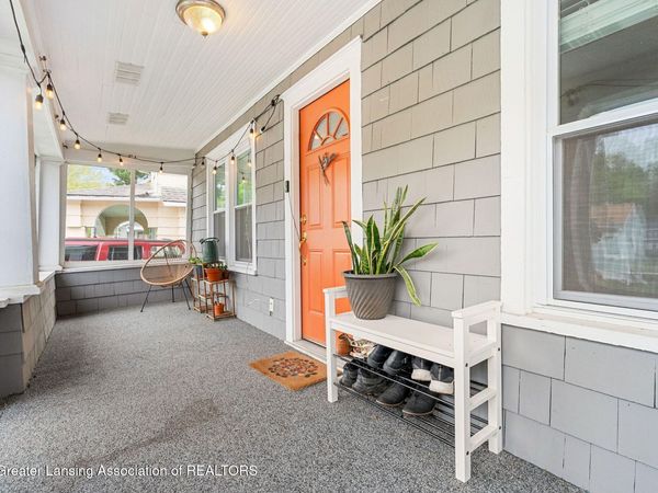 2226 Strathmore Road, Lansing, MI 48910