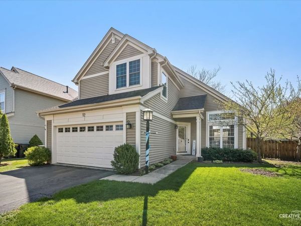 12 Middlefield Court , Lake In The Hills, IL 60156