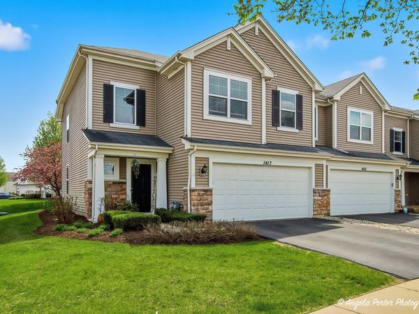 1417 Newport Circle , Pingree Grove, IL 60140