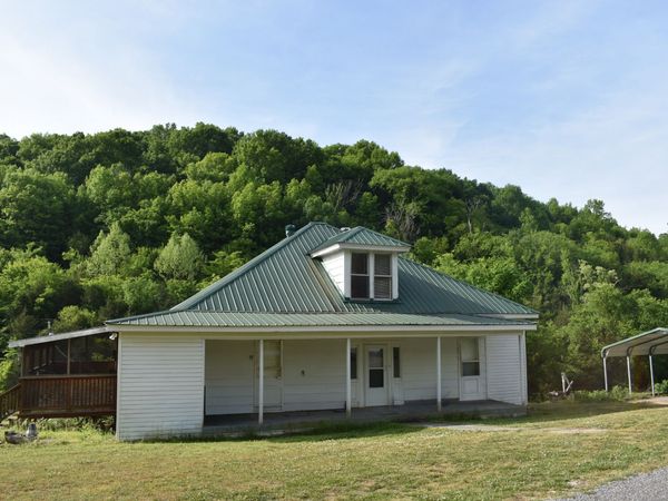 80 Dillard Creek Rd , Chestnut Mound, TN 38552