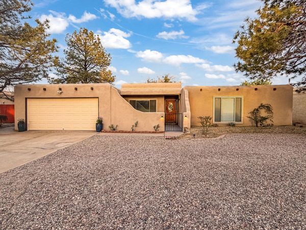 10108 La Paz Drive NW, Albuquerque, NM 87114