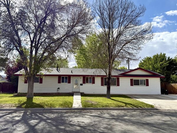 105 S Oregon Street, Yerington, NV 89447