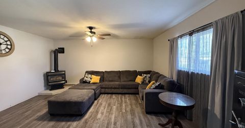 105 S Oregon Street, Yerington, NV 89447 Photo